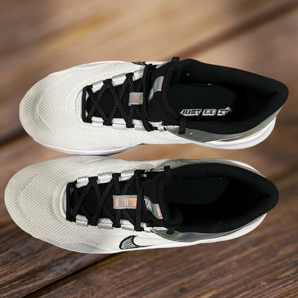 Women Nike Legend Essential 3 Next Nature Premium Training Sneakers, Size 11. - Picture 6 of 11